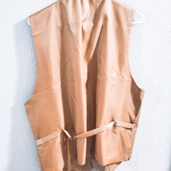 Mens Tan Vest - Picture 2 of 4